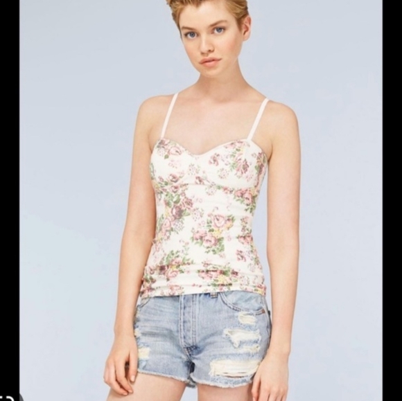 💰3/$30Talula bustier style tanks - Picture 4 of 8